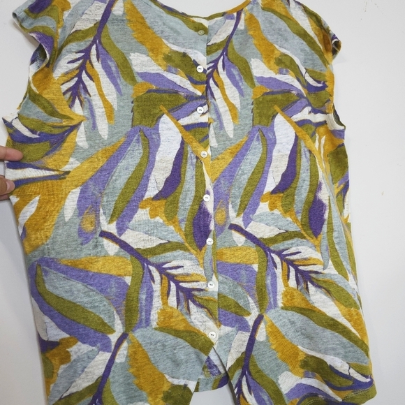 RACHEL ZOE 100% Linen Short Sleeve Multi Color Leaf Blouse, Button Back w/ Vent - Picture 5 of 15